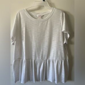 LC Lauren Conrad white stylish T shirt.